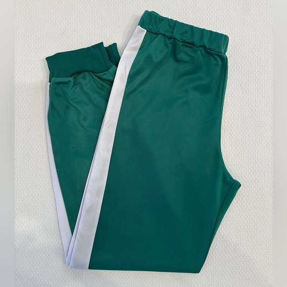 Spirit Halloween SQUID GAME Kids Player Tracksuit Costume, Officially Licensed - Picture 8 of 14